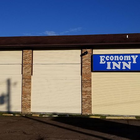 Economy Inn & Suites Cedar Lake Extérieur photo